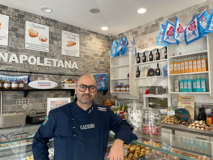 Salta a Brugherio la distribuzione di 10mila sfogliatelle gratis per la vittoria del Napoli: “Ordine pubblico a rischio”