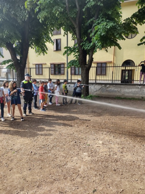 Notte in tenda con la Protezione civile per i ragazzi della Primaria a Vaprio