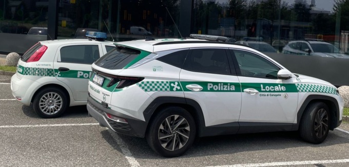 Dirigente d’azienda beccato a masturbarsi vicino alla biblioteca