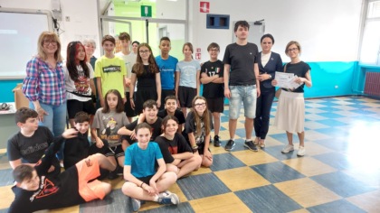 La prima A delle medie di Cassina de’ Pecchi ha vinto il concorso “Una storia con l’H”