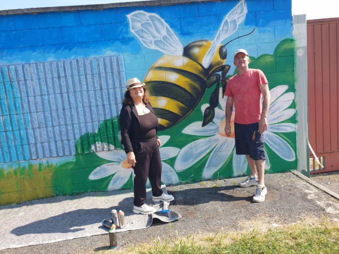 Il simbolo di Cassina de’ Pecchi dipinto in quattro murales