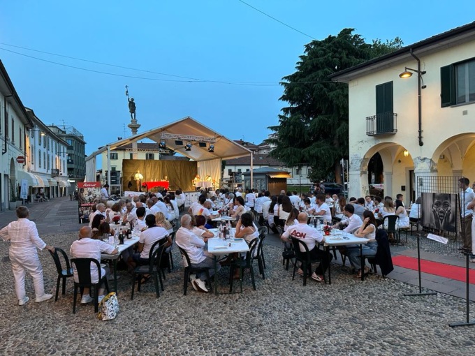 Un successo la cena con delitto di Aleimar: migliaia di euro raccolti per fare beneficenza