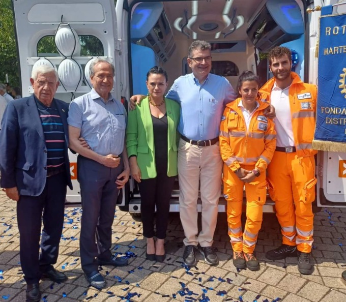 La Croce Bianca di Cassina de’ Pecchi ha una nuova ambulanza