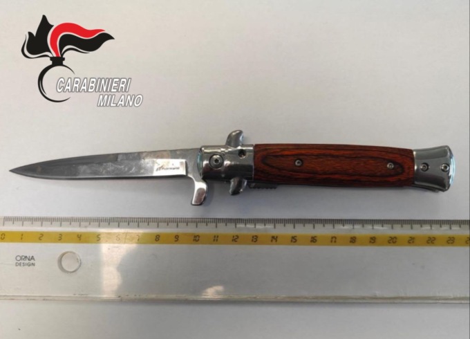 Ubriaco accoltella un coetaneo, 18enne arrestato a Cassano d’Adda e accusato di tentato omicidio
