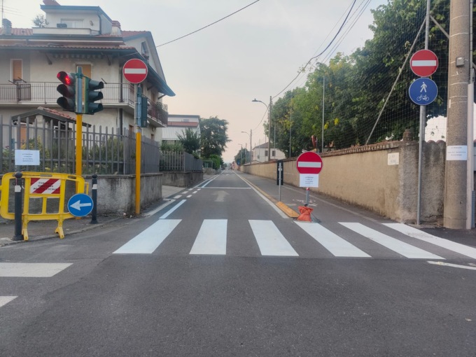 Cambia la viabilità: c’è il senso unico a Grezzago in via Roma