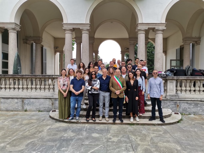 Cernusco: l’orchestra La notte della taranta accolta in aula consiliare. Si esibirà questa sera