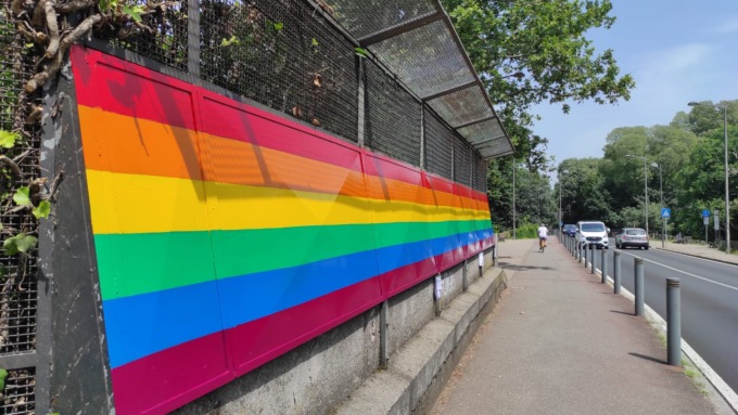 Il ponte arcobaleno di Cernusco sul Naviglio torna… arcobaleno