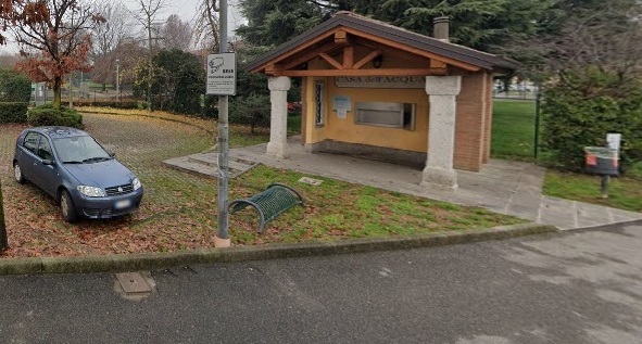 Parcheggio chiuso per lavori a Trezzano Rosa