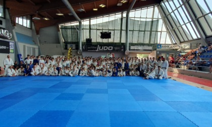Stage coi campioni per gli atleti del Judo Arcobaleno di Cassina