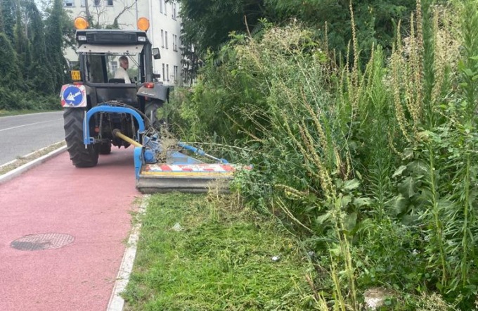 Taglio dell’erba: si parte con la ciclovia dell’alzaia di Gorgonzola