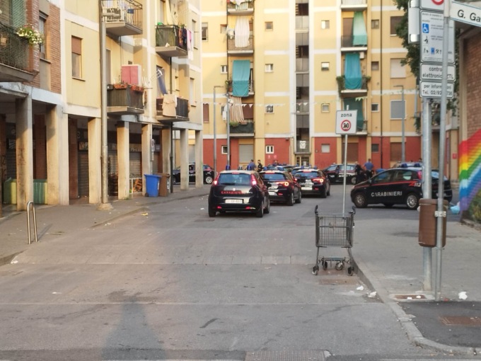 Ancora controlli dei Carabinieri in piazza Garibaldi: 4 denunce e 65 persone identificate