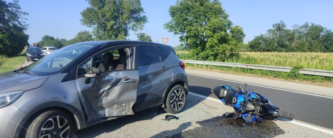 Scontro auto moto sulla Padana a Gorgonzola, quattro persone finiscono in ospedale