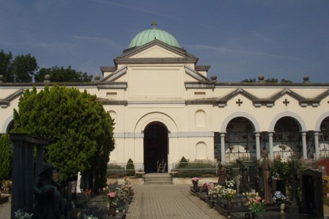 Dopo la tempesta, a Melzo riapre il cimitero