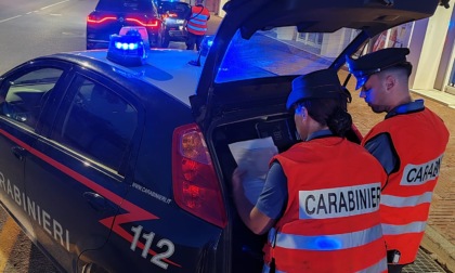 Mezzo nudo molestava le passanti in stazione: arrestato dai Carabinieri