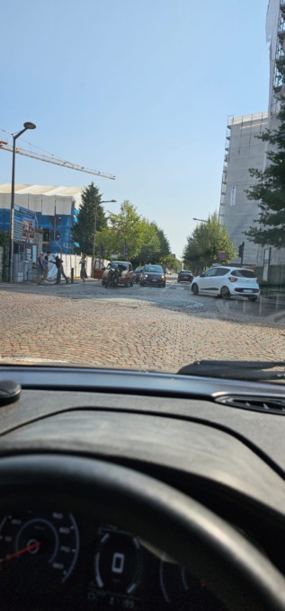 Dopo il tamponamento scatta la lite in strada, a Cernusco sul Naviglio arrivano i Carabinieri