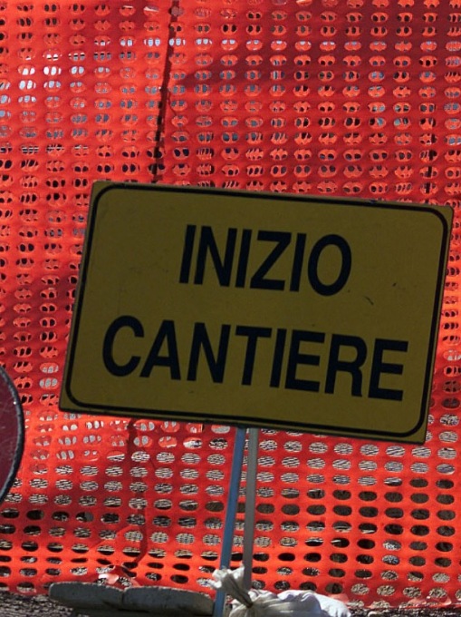 Lavori in corso a Brembate, via Cialdini chiusa al traffico per due giorni