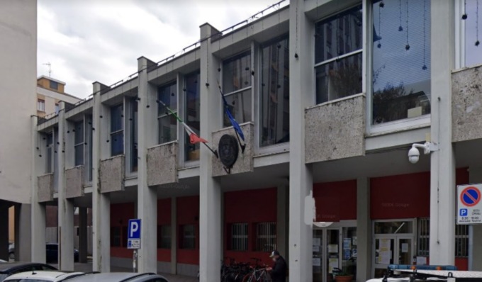 La cabina elettrica si guasta, i tecnici intervengono ma non avvisano il Comune… e l’azienda viene multata