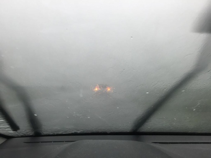 Pioggia, vento e grandine nell’Adda Martesana. Traffico in tilt. A Melzo piove in palestra