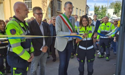 Tagliato il nastro alla nuova casa della Protezione civile di Cologno Monzese