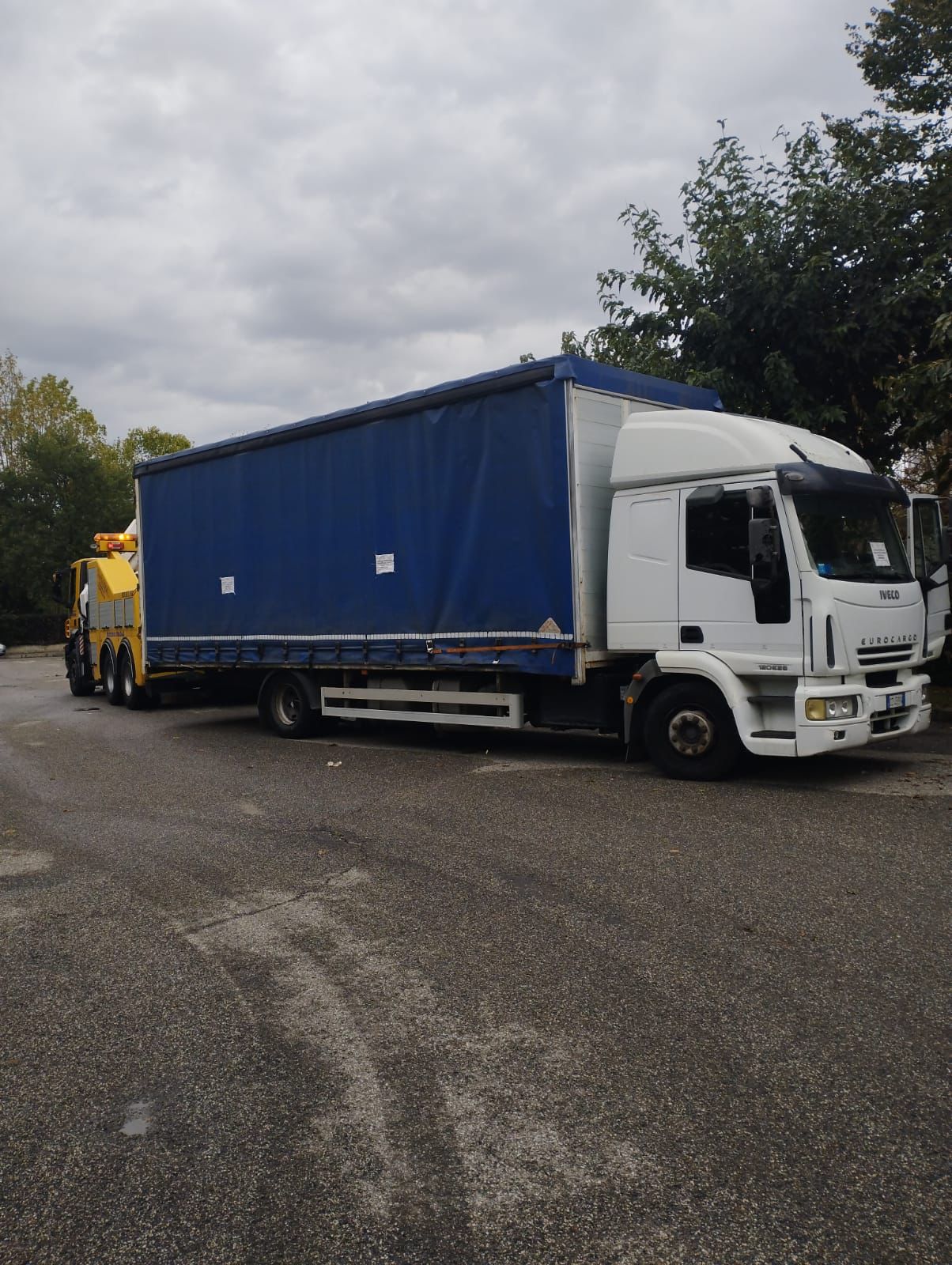 camion abbandonato brugherio 1