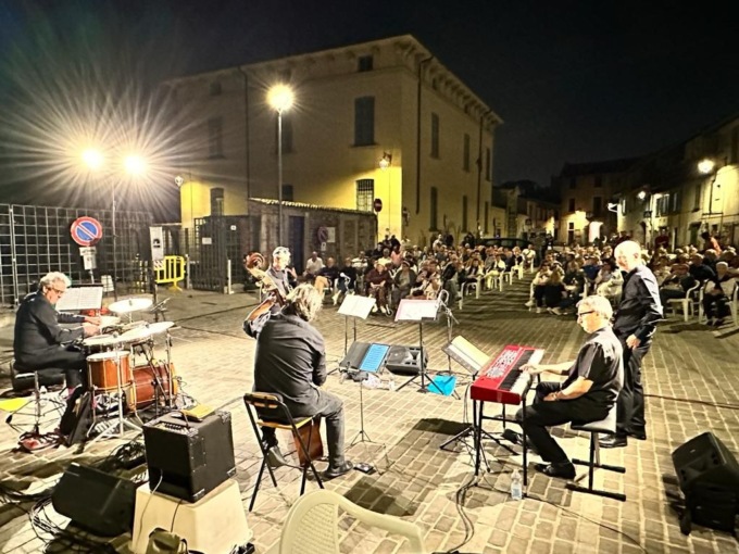 Vaprio: la musica jazz anima piazza Cavour