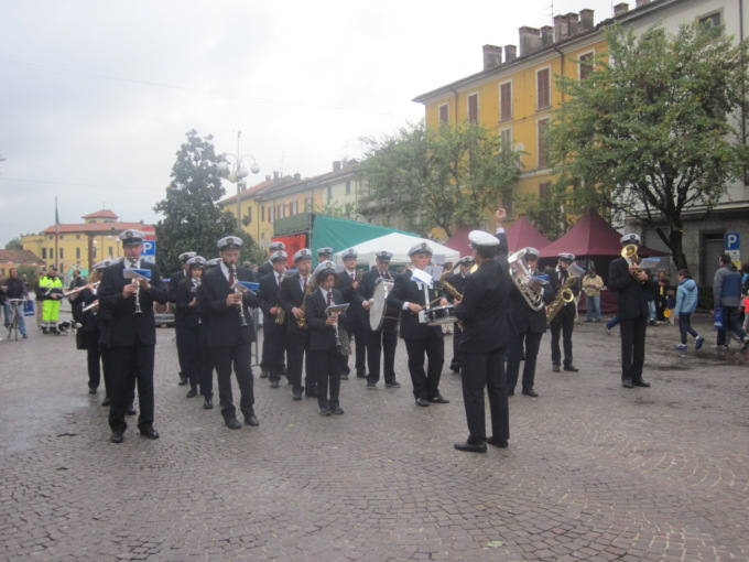 A Cassano d’Adda in corso la Festa patronale, per tutto il giorno bancarelle, giochi, musica e sapori