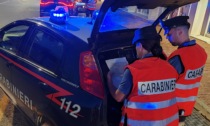 Aggrediscono un 18enne sotto gli occhi dei Carabinieri di Pioltello: un arresto