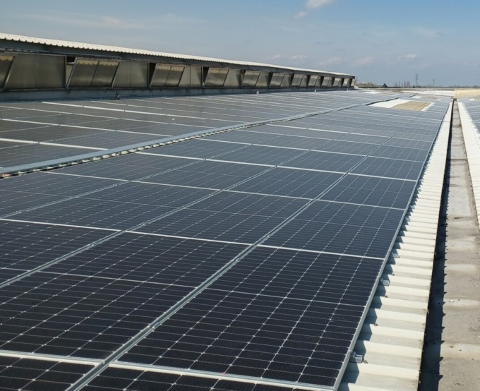 Una maxi centrale elettrica fotovoltaica sul tetto della Brivio & Viganò