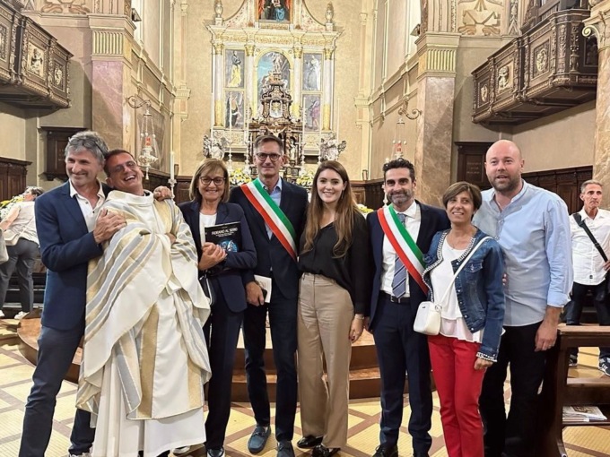 Capriate, i fedeli hanno accompagnato don Nazzareno Bertoli a Fiorano