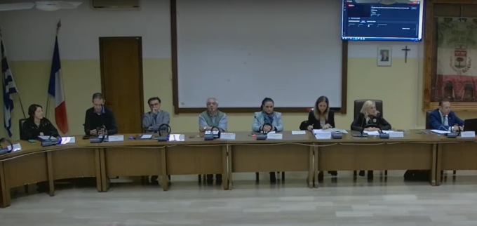 Al Consiglio comunale di Cassina de’ Pecchi la maggioranza esce per una pausa e… sparisce