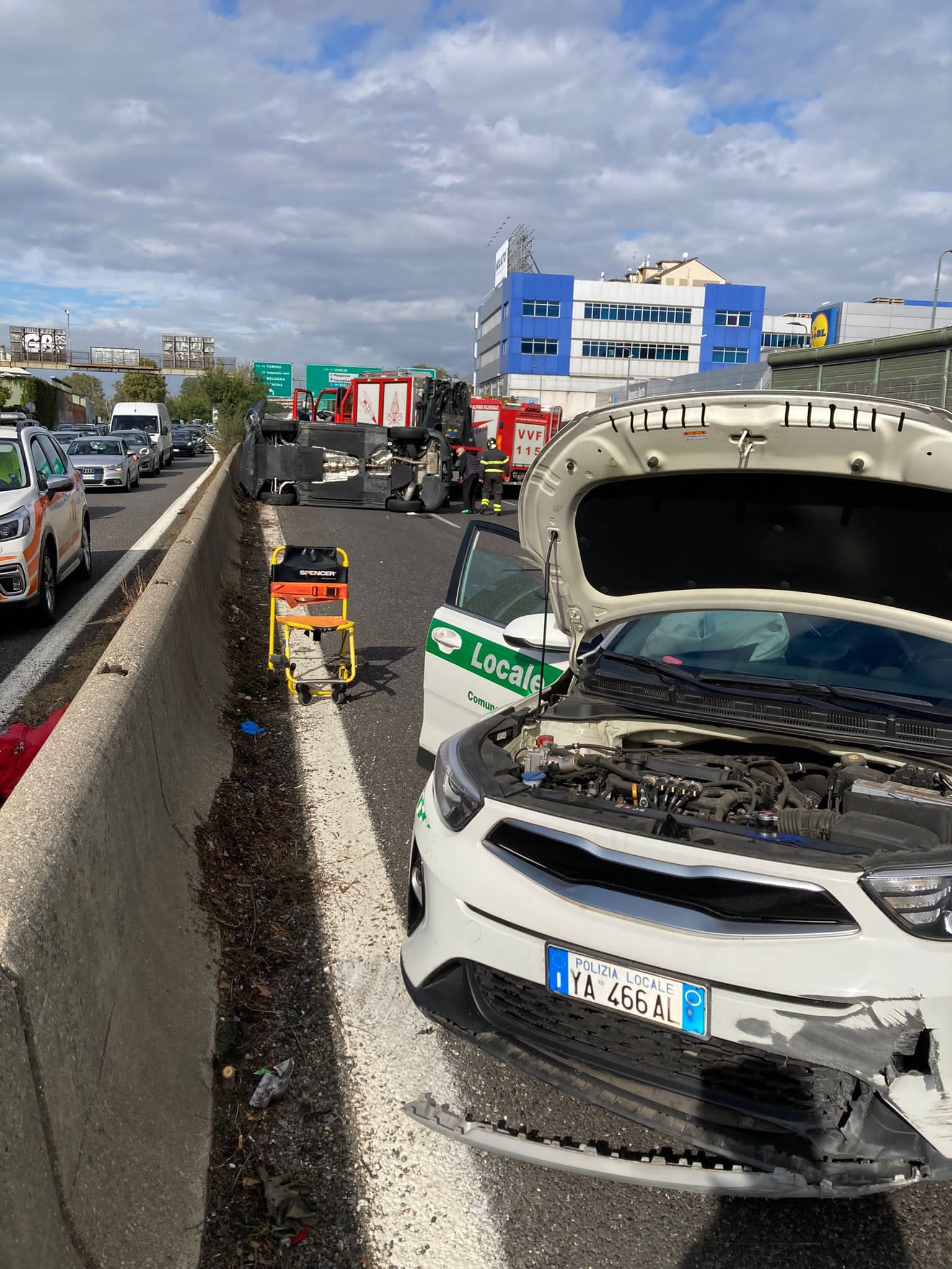 incidente polizia locale milano 2