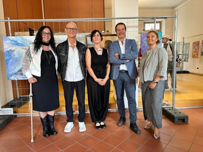 Inzago, inaugurata la mostra “La cura” a sostegno della Fondazione Marchesi