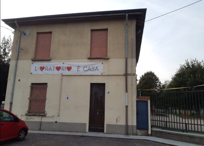 Bestemmie e mancato rispetto delle regole: il sacerdote chiude l’oratorio di Vaprio