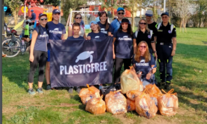 I volontari Plastic Free recuperano più di un quintale di rifiuti a Carugate