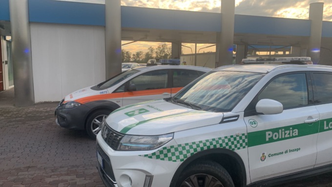 Ha un arresto cardiaco mentre lava l’auto a Inzago, portato d’urgenza in ospedale