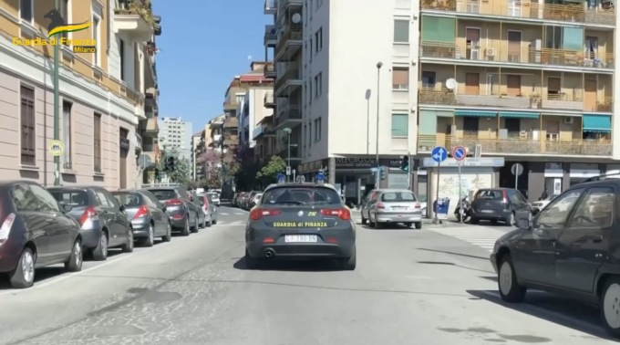 Agevolavano la cosca della ‘ndrangheta, smantellata organizzazione criminale: maxi sequestro e 12 ordinanze di custodia cautelare