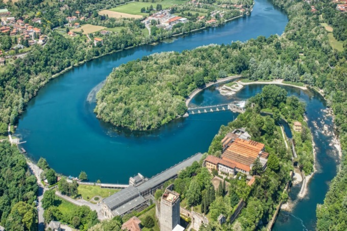 Una mostra fotografica dedicata al corso del fiume Adda a Palazzo Lombardia