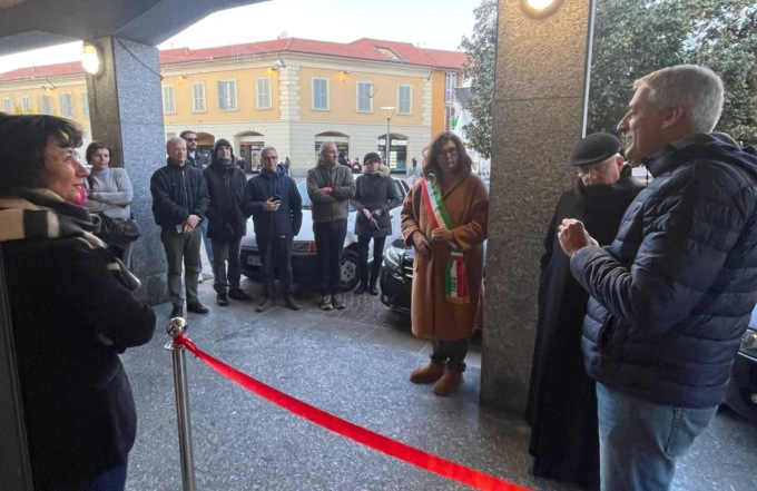 A Cernusco sul Naviglio inaugurato un negozio gestito da ragazzi autistici pieno di idee per il Natale