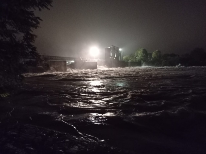 Adda in piena, ponte di Vaprio chiuso al transito dei pedoni