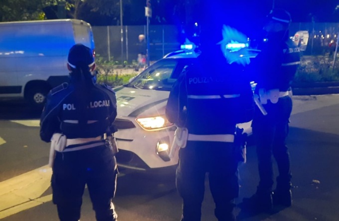 Frontale con una macchina: motociclista ricoverato al San Raffaele