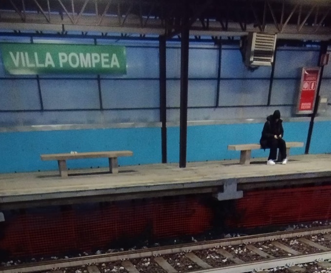 Fermata M2 Gorgonzola, video e foto del degrado a Villa Pompea