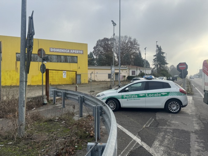Mercatone Uno occupato, interviene la Polizia Locale: gli abusivi hanno pochi giorni per andarsene