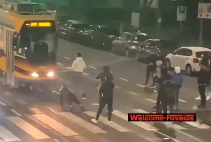 Baby gang nel mirino, arresti anche in provincia di Milano: sequestrate armi e droga