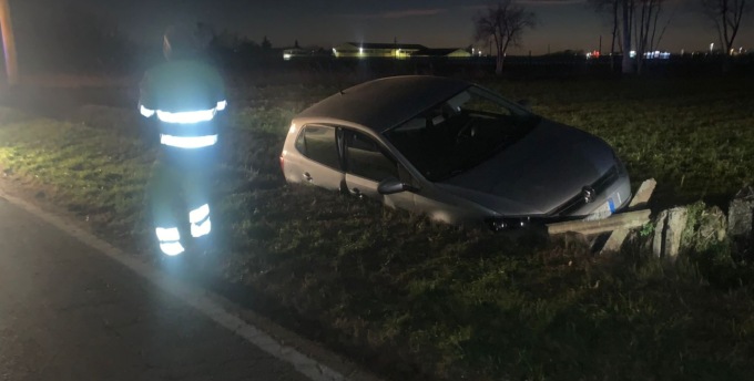 Frontale sulla Sp 180 a Inzago, ferita una donna al nono mese di gravidanza