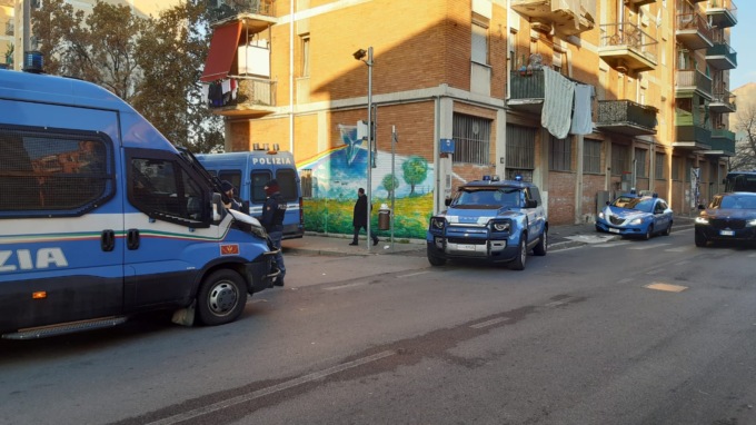 Autoriciclaggio per false dichiarazioni di ospitalità stranieri: fermata coppia di egiziani
