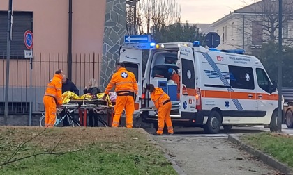 Ragazzina investita sulle strisce pedonali a Cernusco sul Naviglio, arrivano i soccorsi