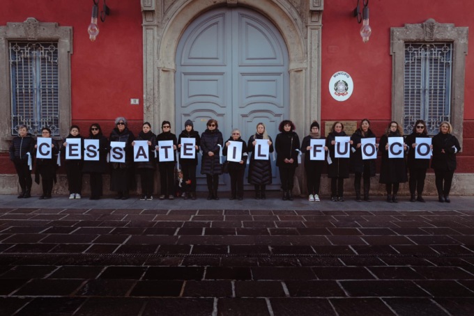 A Pozzuolo l’urlo silenzioso delle donne contro la guerra