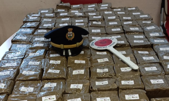 Un Quintale E Mezzo Di Hashish Sequestrato Dalla Polizia Locale Di ...