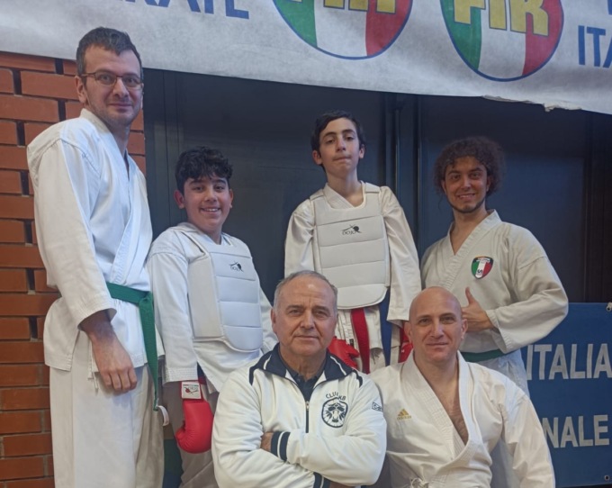 Palestra Club KB Cambiago, le foto degli atleti a medaglia nella gara regionale
