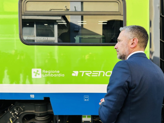 Treni, l’assessore Lucente ha incontrato i comitati dei pendolari: “Dialogo fondamentale per migliorare il servizio”